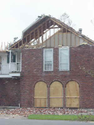 brickhouse.jpg (42610 bytes)