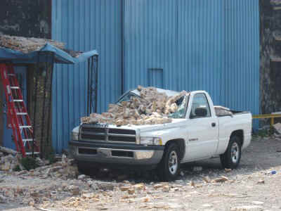 truckmeetbrick.jpg (52204 bytes)