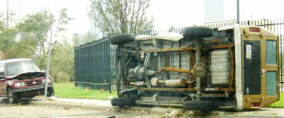 truckside.jpg (37641 bytes)