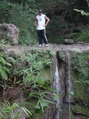 mewaterfall.jpg (62609 bytes)