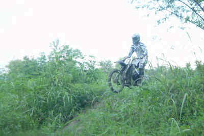 yzjumpp3.jpg (42477 bytes)