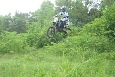 yzplay.jpg (49930 bytes)